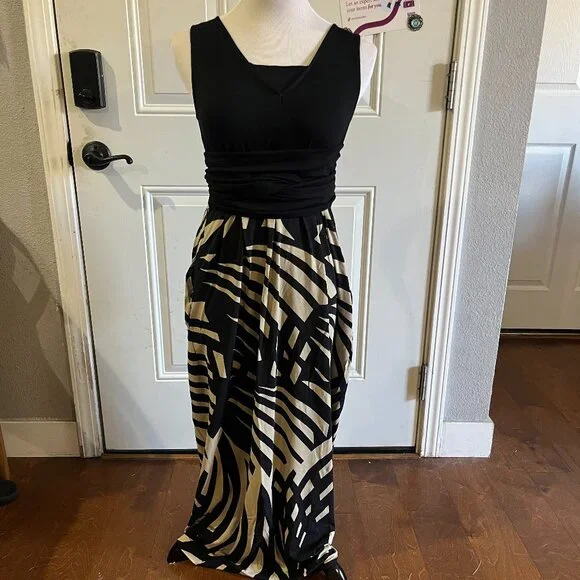 Hobbs (Designer) London Dress - Picture 5 of 7